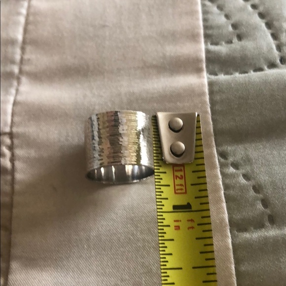 Silver ring - Picture 3 of 3